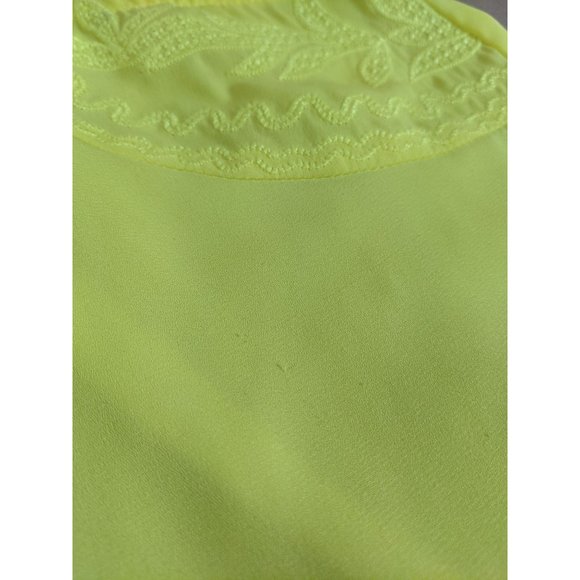Women's GB Flowy Yellow Tank Hi-Lo with Embroidery Size: Medium - Picture 9 of 12